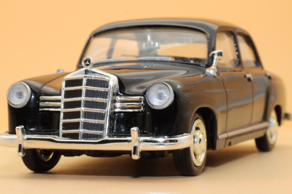 Mercedes 180 (1956)
